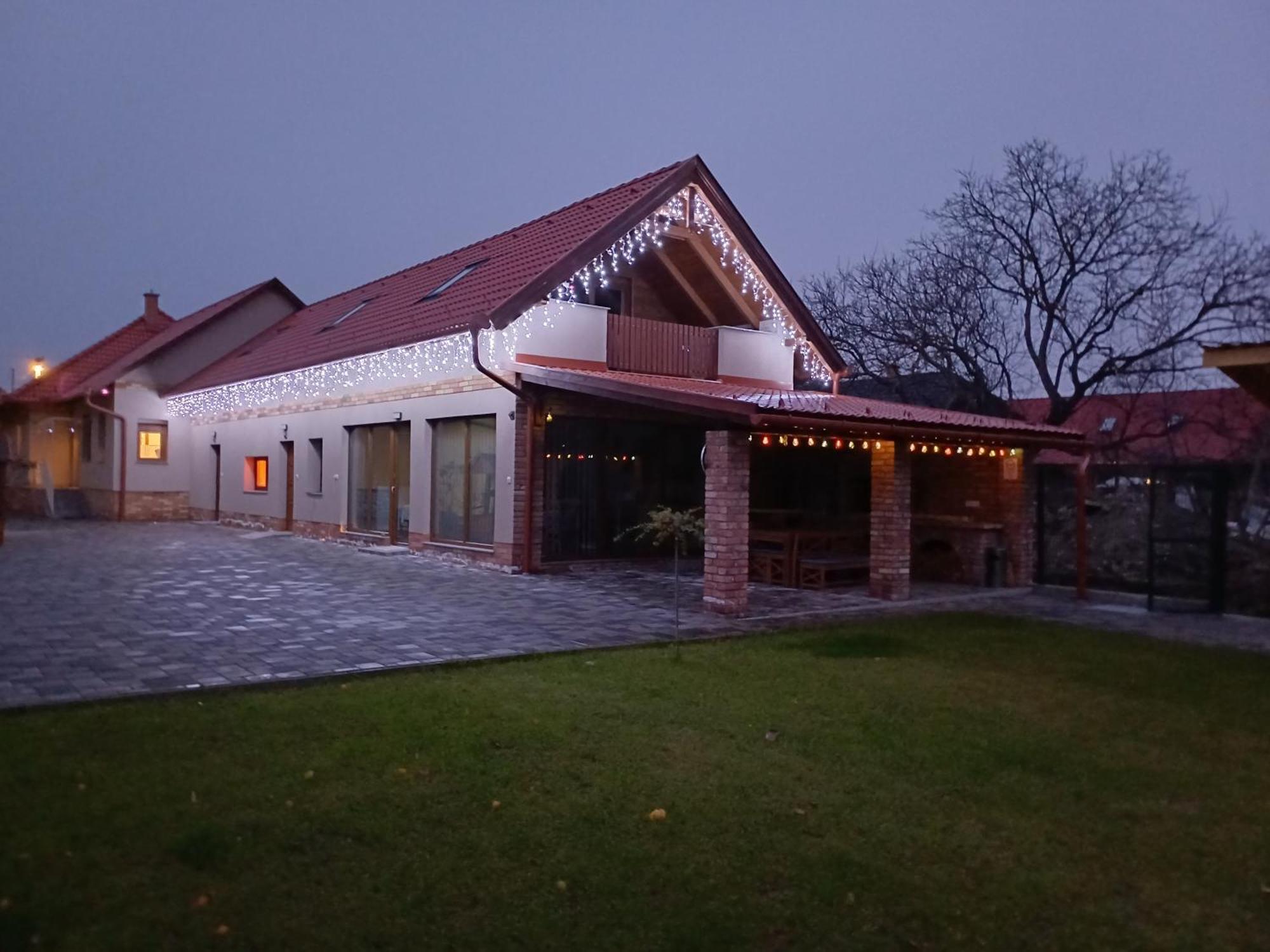 Hotel Benige Vendeghaz Demjén Zewnętrze zdjęcie